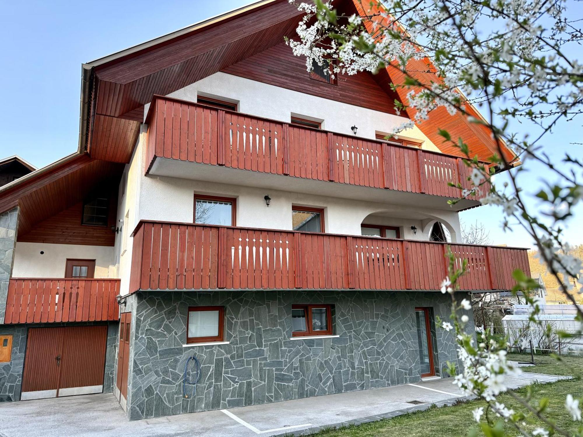 Guest House Kobal Spodnje Gorje Exteriör bild